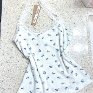 SKIMS soft lounge lace cami | Blue garden print